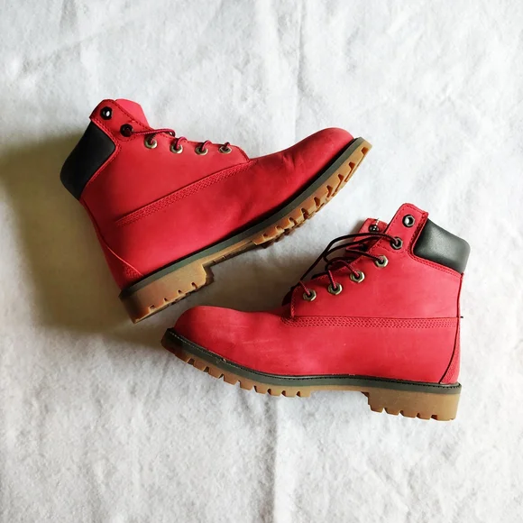 Timberland Chicago Bull's Red Boots with Black Details - Picture 3 of 16
